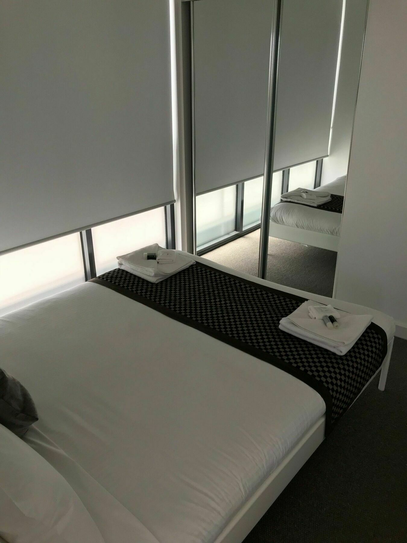Rnr Serviced Apartments Adelaide - Grote St. ภายนอก รูปภาพ